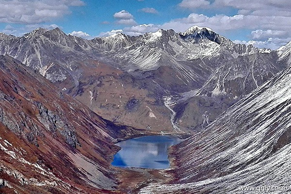 西藏傲鵬旅行社