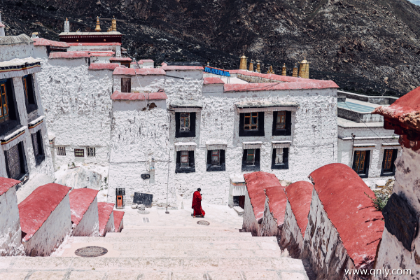 西藏旅游時(shí)我們應(yīng)該注意什么
