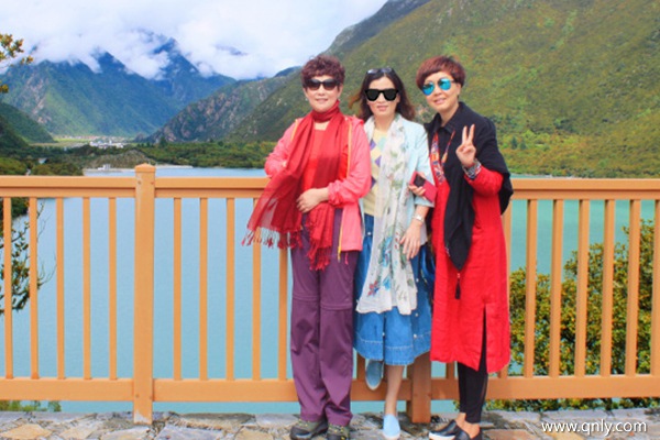 一家三口去西藏旅游大概多少錢