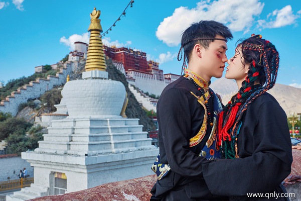 西藏旅游兩個(gè)人大概需要花多錢