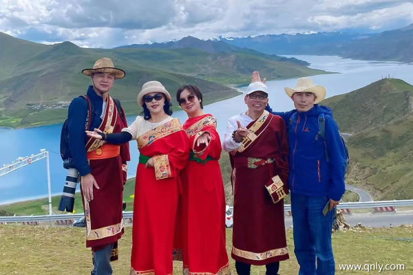 帶爸媽去西藏玩幾天旅游費用多少錢
