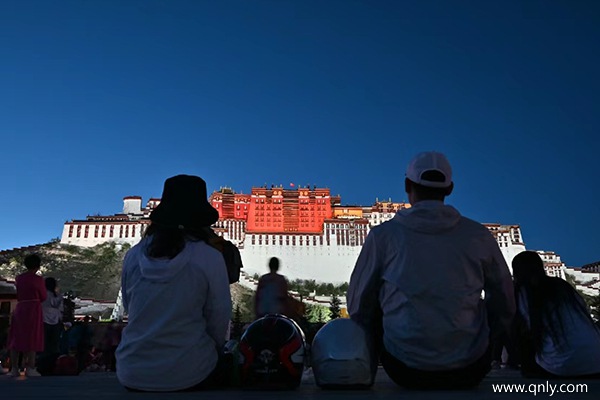 成都去西藏旅游團報名多少錢