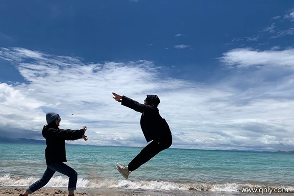 暑假兩個人去西藏旅行大概花費多少錢